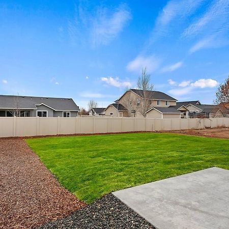 Beautiful Brand New Kuna Home! Экстерьер фото