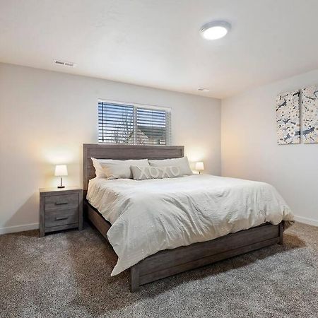 Beautiful Brand New Kuna Home! Экстерьер фото